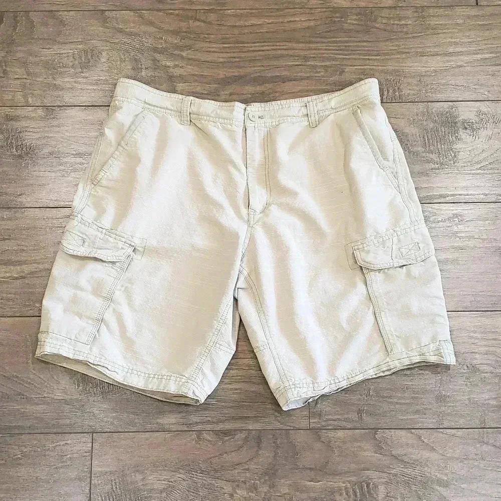Faded Glory Men's Khaki Cargo Shorts Size 40